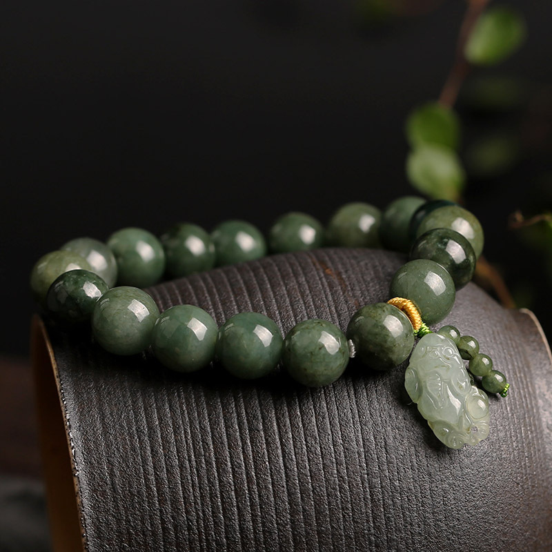 Bracelet on a ceramic item