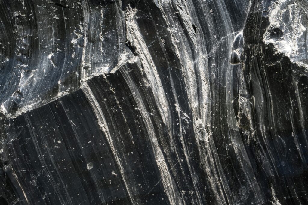 Raw obsidian