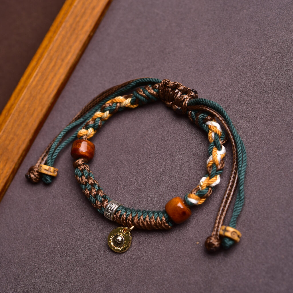 Bracelet placed inside a jewelry tray